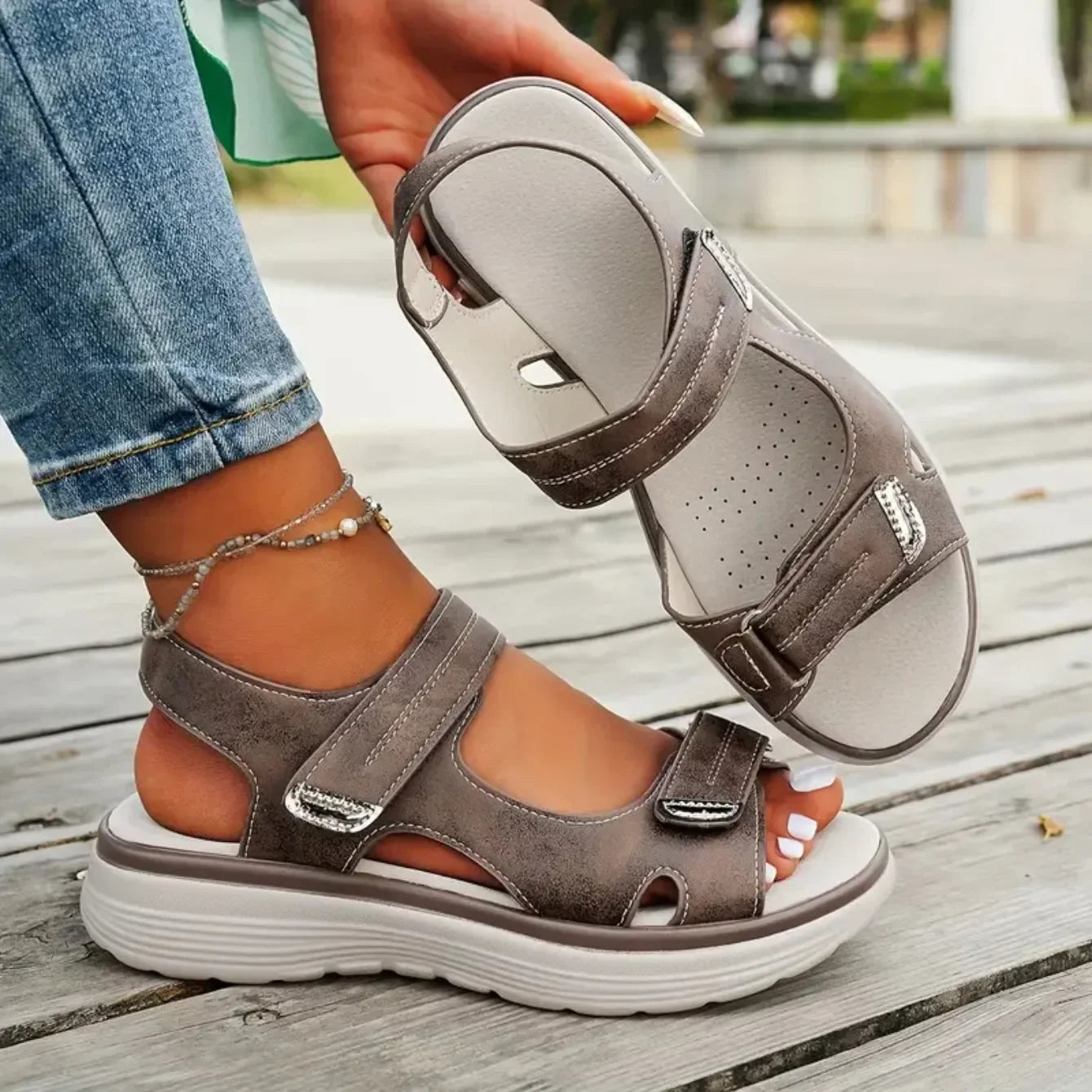 Women's Fashion Platform Sandals 2025 – Lightweight Travel Beach Slippers