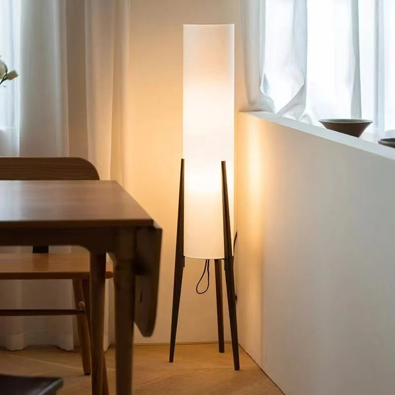 Wood Floor Lamp – Slim Fabric Shade Design