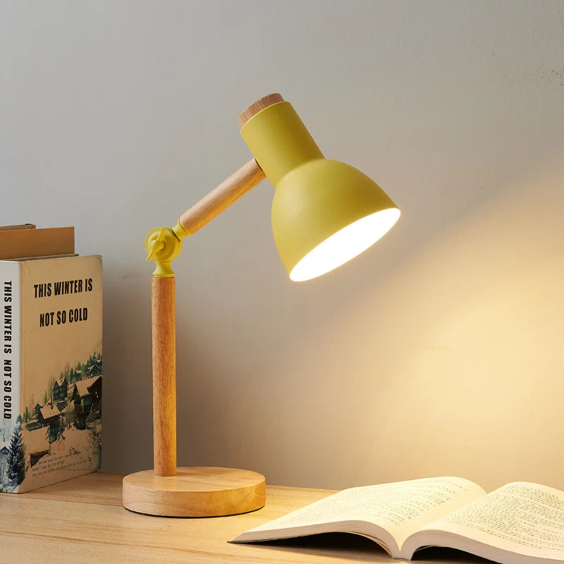 Wooden Desk Lamp – Nordic-Style Adjustable Head