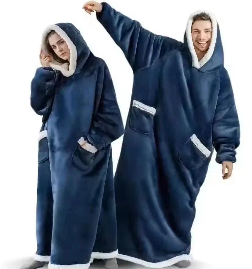 Long Wearable Fleece Blanket – Oversized Comfort with Sleeves
