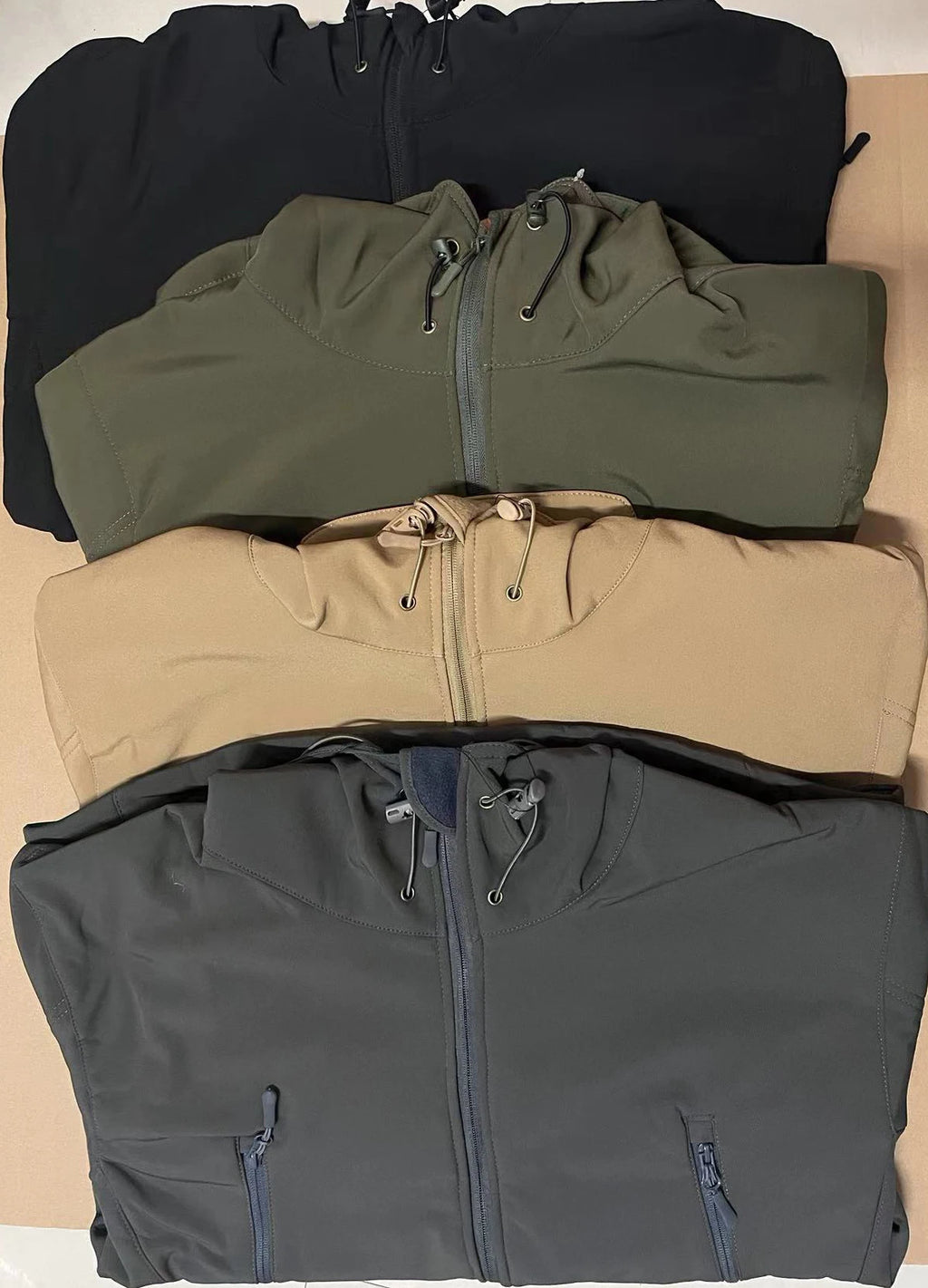 Men's Hooded Softshell Jacket – Multi-Pocket Outdoor Layer
