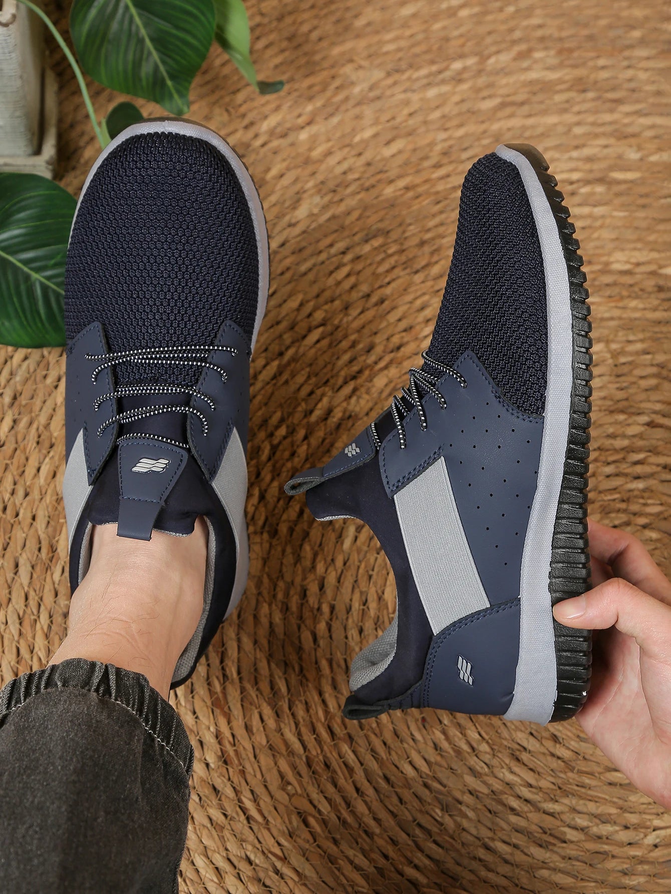 Men's Low-Top Fashion Sports Shoes — Walking & Running