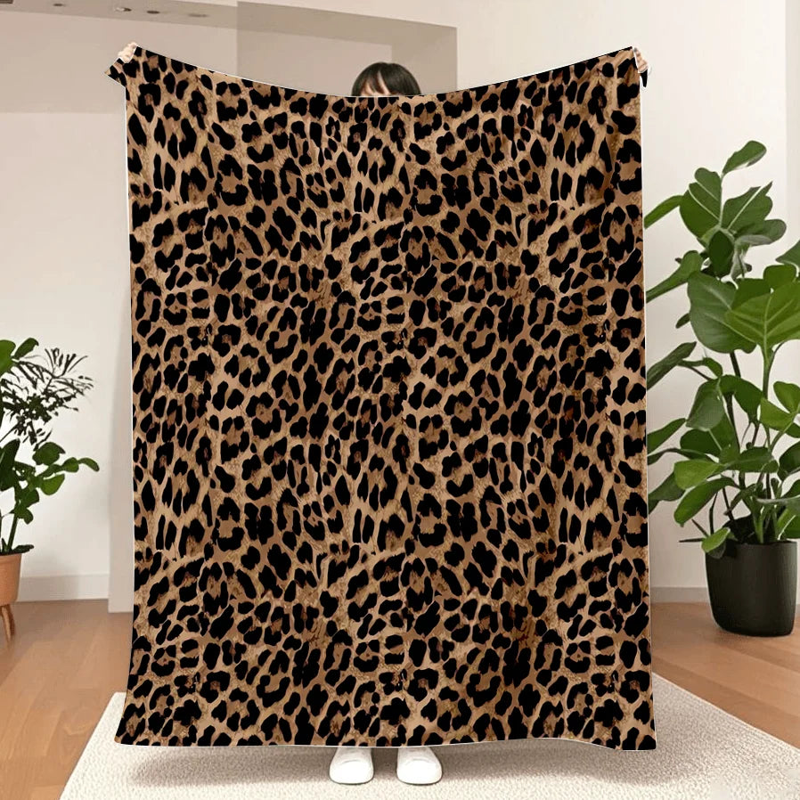 Leopard Print Flannel Throw Blanket – Soft, Cozy & Hypoallergenic, 4 Sizes