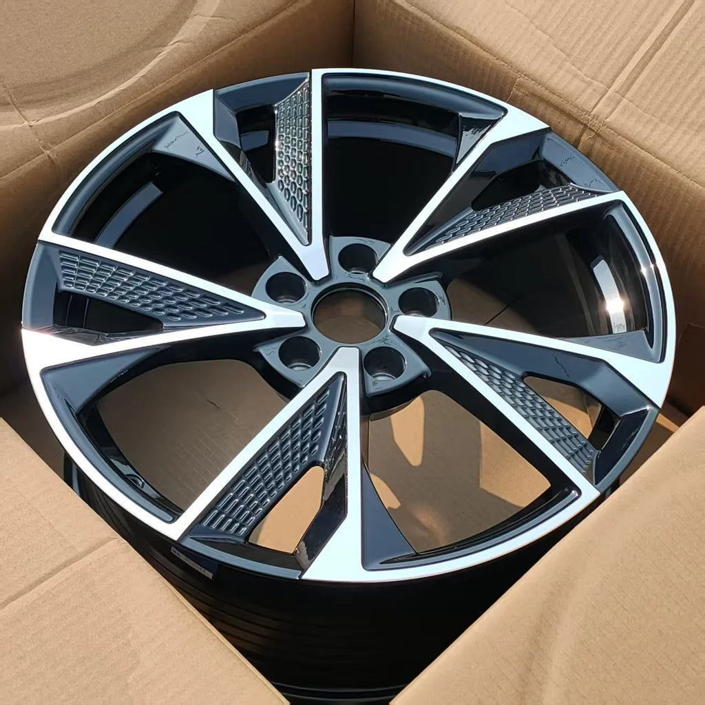 Five-Spoke Alloy Wheels – Black & Machined Finishes