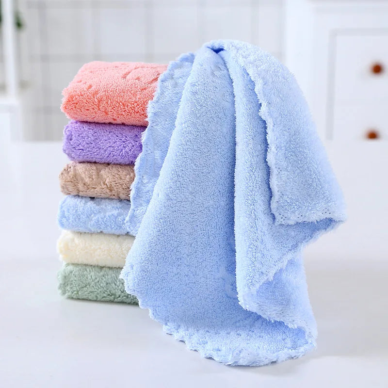 5-Piece Coral Fleece Quick-Drying Face Towels — Soft, Absorbent, Fun Christmas Design for Home & Kitchen