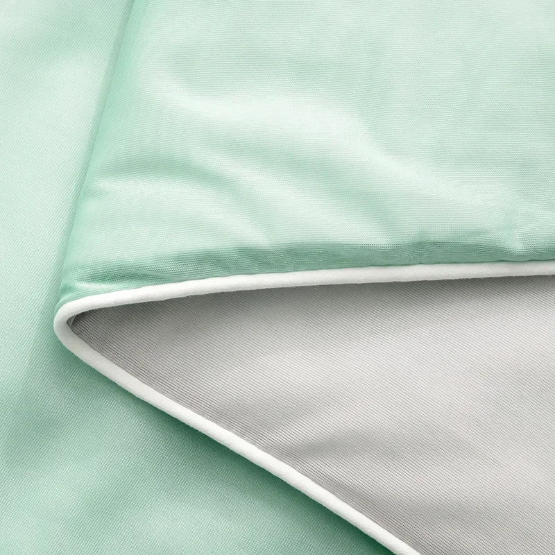 Ice Silk Cooling Blanket – Lightweight Smooth Summer Comforter, Twin & King, Air Condition Quilt