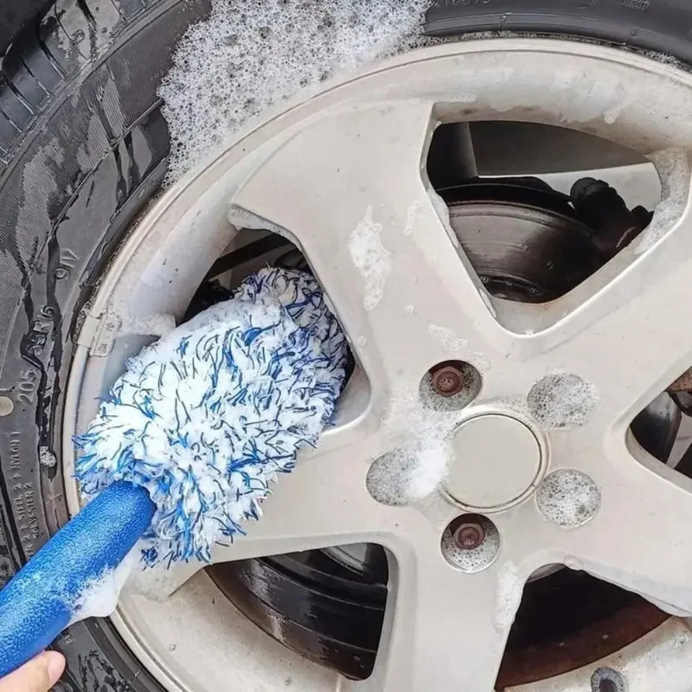 Plush Car Wheel & Rim Brush – Premium Non-Slip Handle for Cleaning Spokes, Barrels & Rims