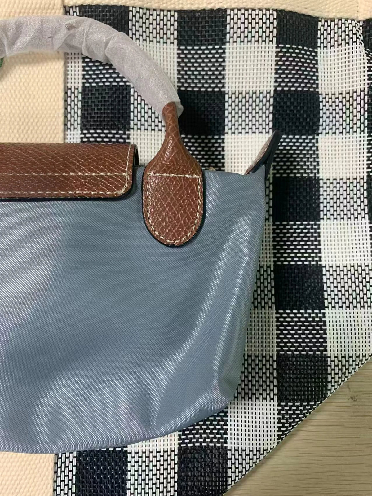High-Quality Nylon Mini Crossbody Bag – Compact Women's Wallet Handbag