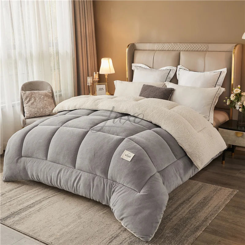Thick Winter Fleece Blanket – Plush Faux Lamb Comfort
