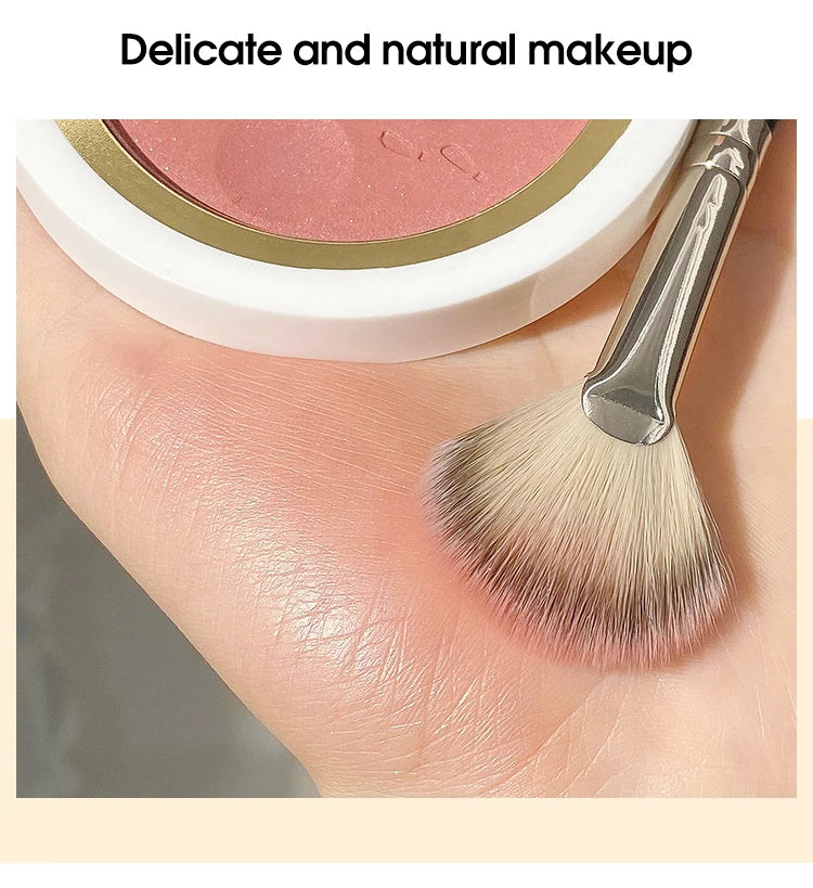 Soft Powder Blush & Highlighter Makeup Brush