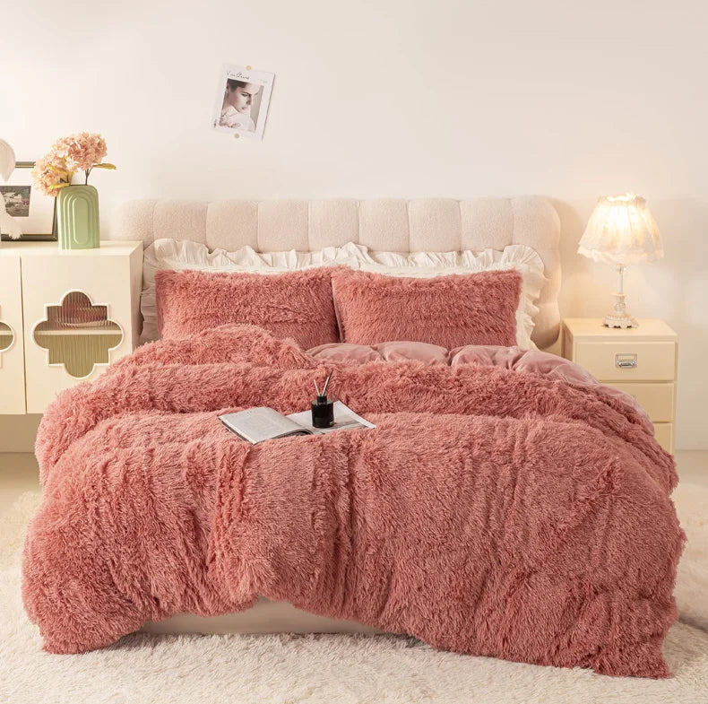 Plush Faux Fur Duvet Cover Set – Luxurious 3-Piece Bedding, 16 Colors & 10 Sizes
