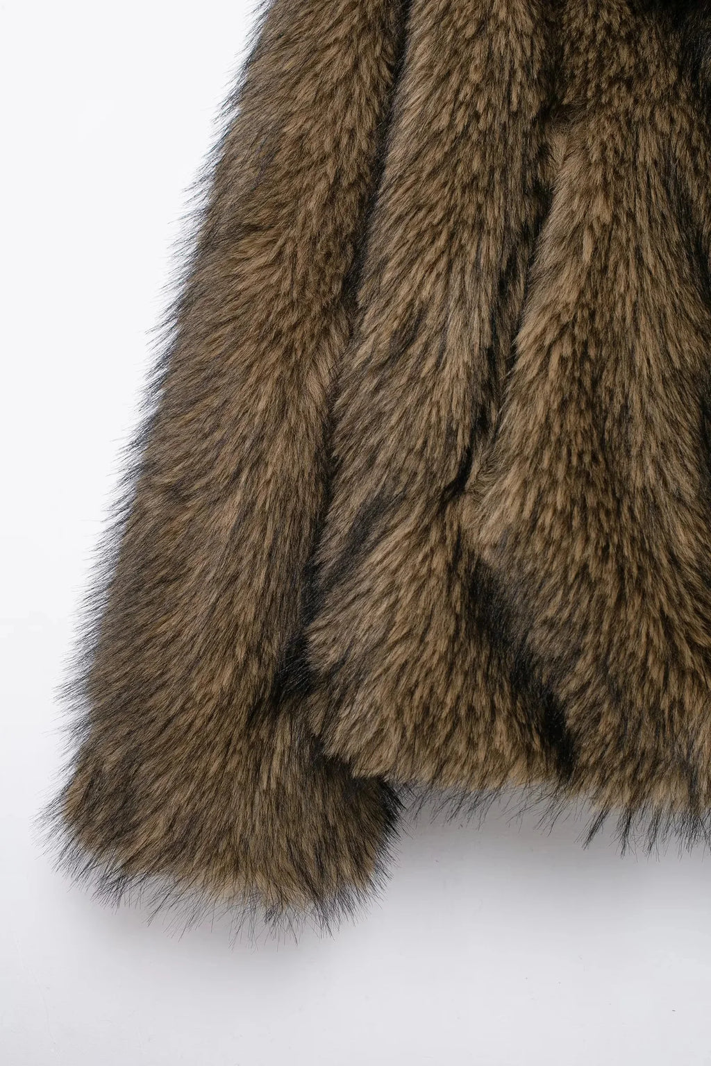 Women's Oversized Faux Fur Jacket – Single-Breasted Elegant Warm Coat