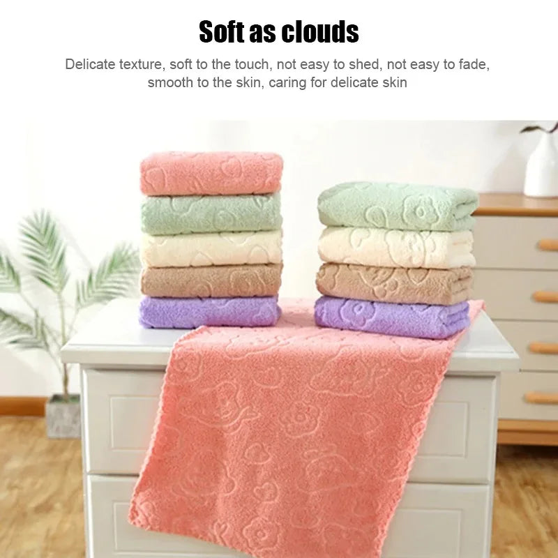 5-Piece Coral Fleece Quick-Drying Face Towels — Soft, Absorbent, Fun Christmas Design for Home & Kitchen