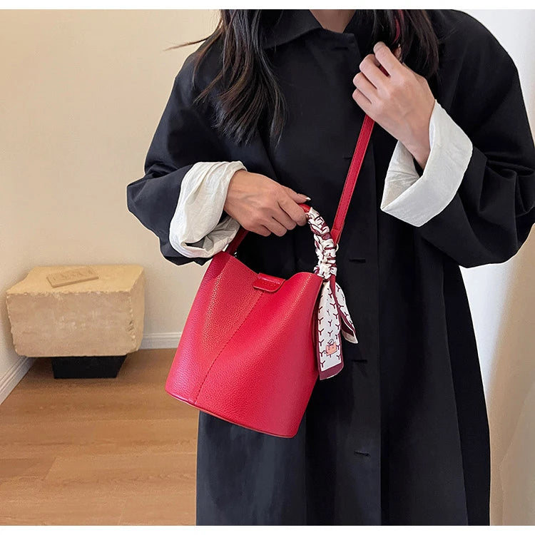 Fashion Simple PU Leather Bucket Shoulder Bag – Luxury Commuter Handbag for Women