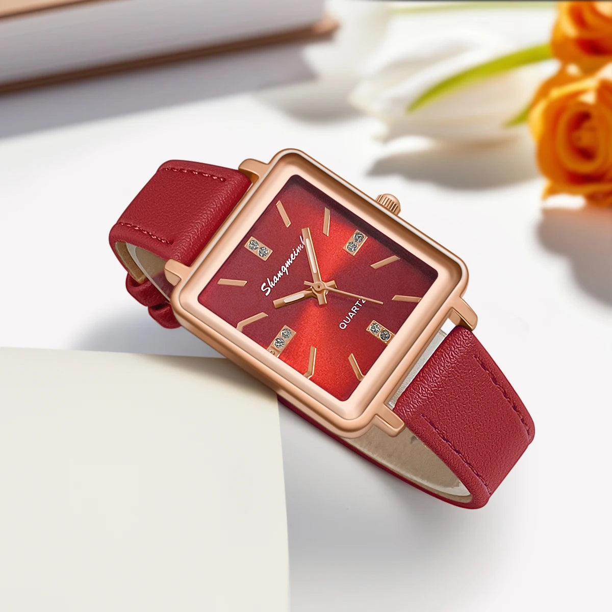 Minimalist Women's PU Leather Quartz Wrist Watch