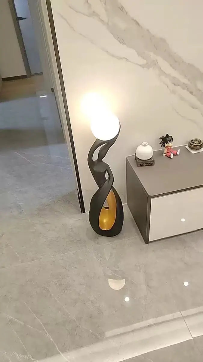 Sculptural Floor Lamp – 82 cm Black or Black-Gold