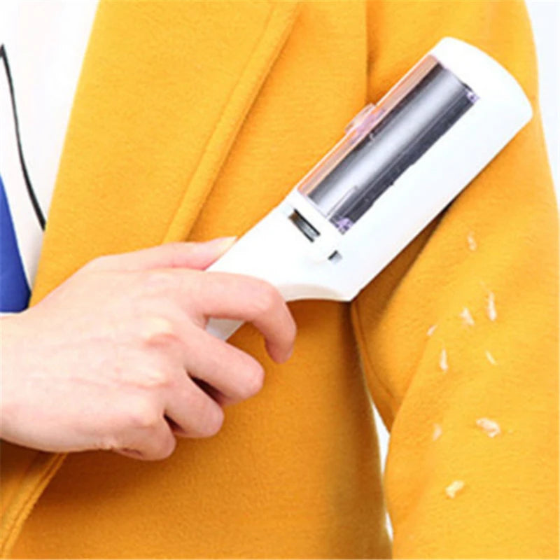 Electrostatic Clothing Dust & Pet Hair Remover Brush – Reusable Travel Sweeper for Home & Office