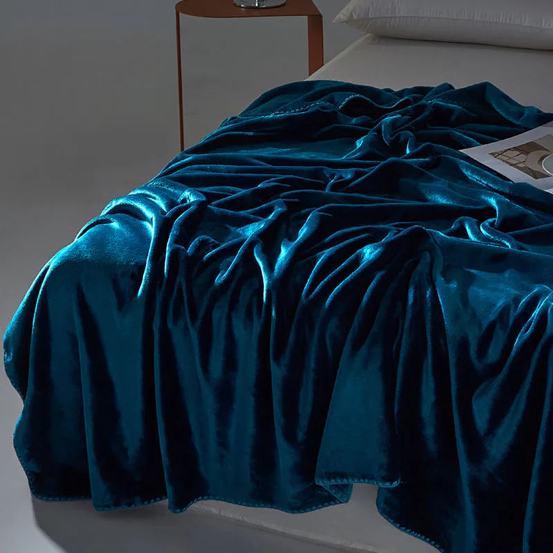 Shell Edge Milk Velvet Blanket – European Solid Color Silky Bedspread for All Seasons
