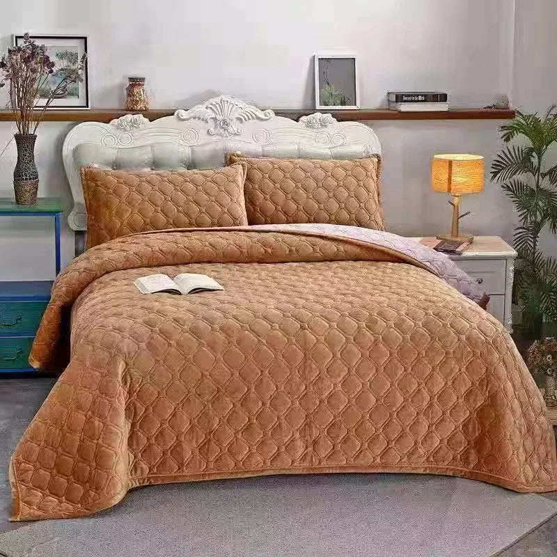 Velvet Quilted Bed Cover Blanket – Solid Color Anti-Slip Bedspread, King & Queen, 270x230cm