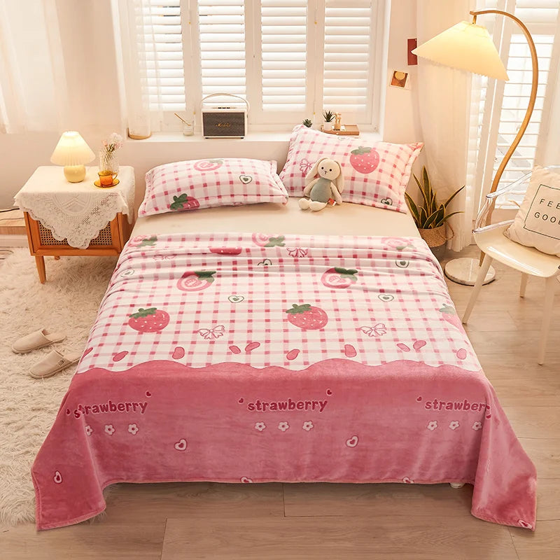 Strawberry Flannel Blanket – Soft Fuzzy Fleece Plush Throw for Girls, Bed, Sofa & Nap