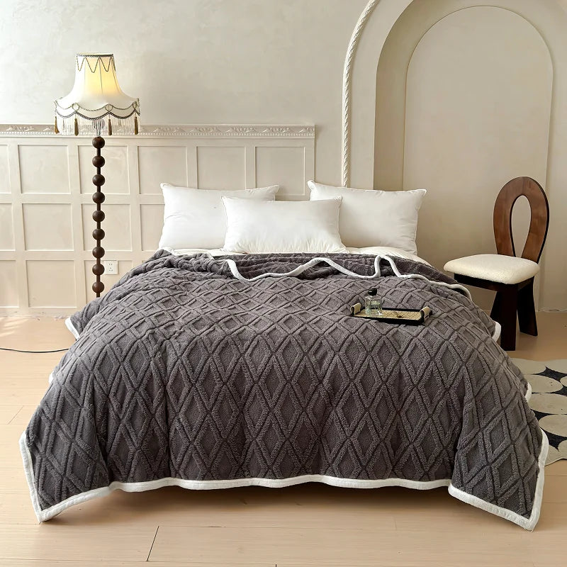 Lamb Fleece Blanket – Soft Warm Cozy Throw for Bed, Sofa & Office Nap, Fall & Winter