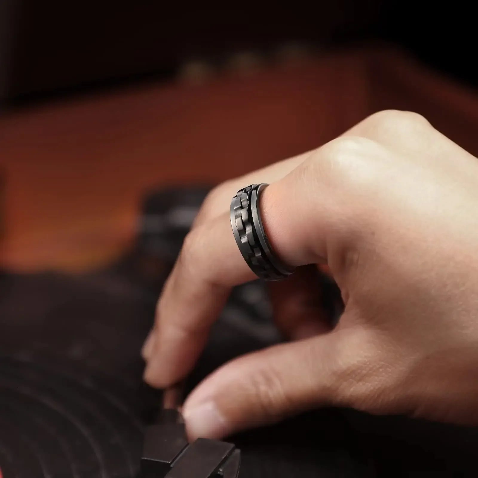 Punk Spinner Anxiety Fidget Ring — Stainless Steel Gear Chain Design for Men & Women