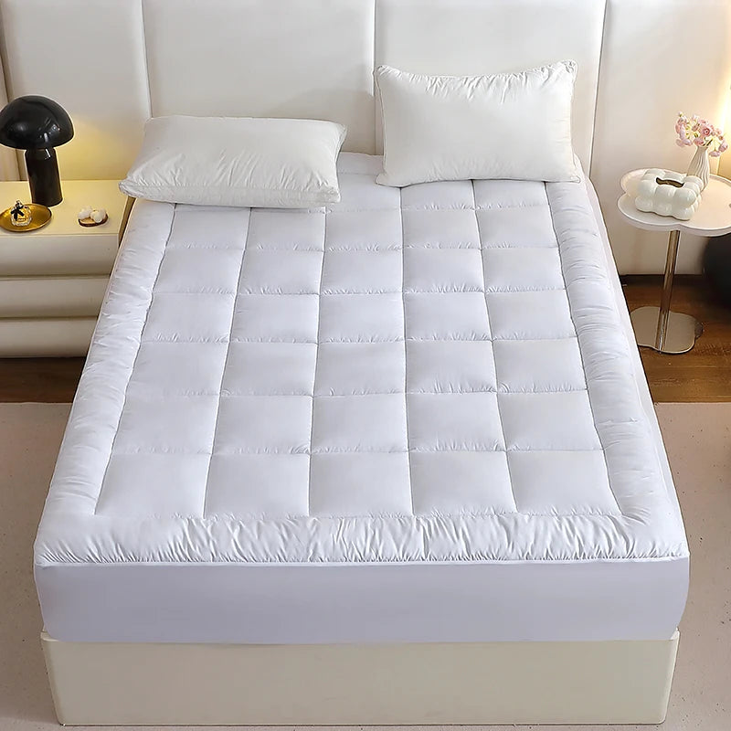 360GSM Quilted Mattress Topper & Protector Cover – Anti-Pull, 15–17" Deep Pocket, Twin to King, 2 Colors