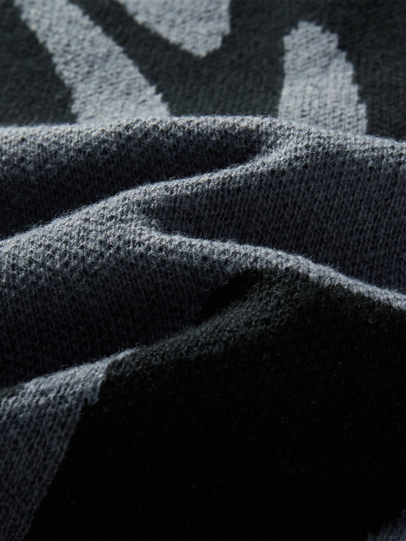 Men's Jacquard Contrast Color Pullover Sweater — Textured Knitwear