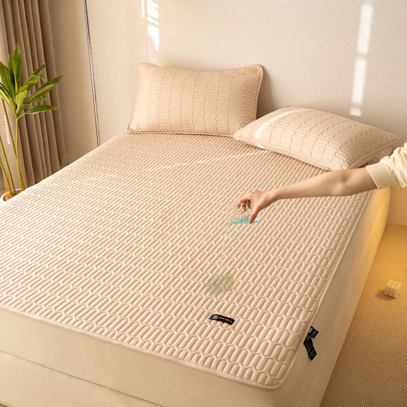 Waterproof Antimicrobial Mattress Protector – Hypoallergenic, Noiseless, Elastic Straps, Thin Cover