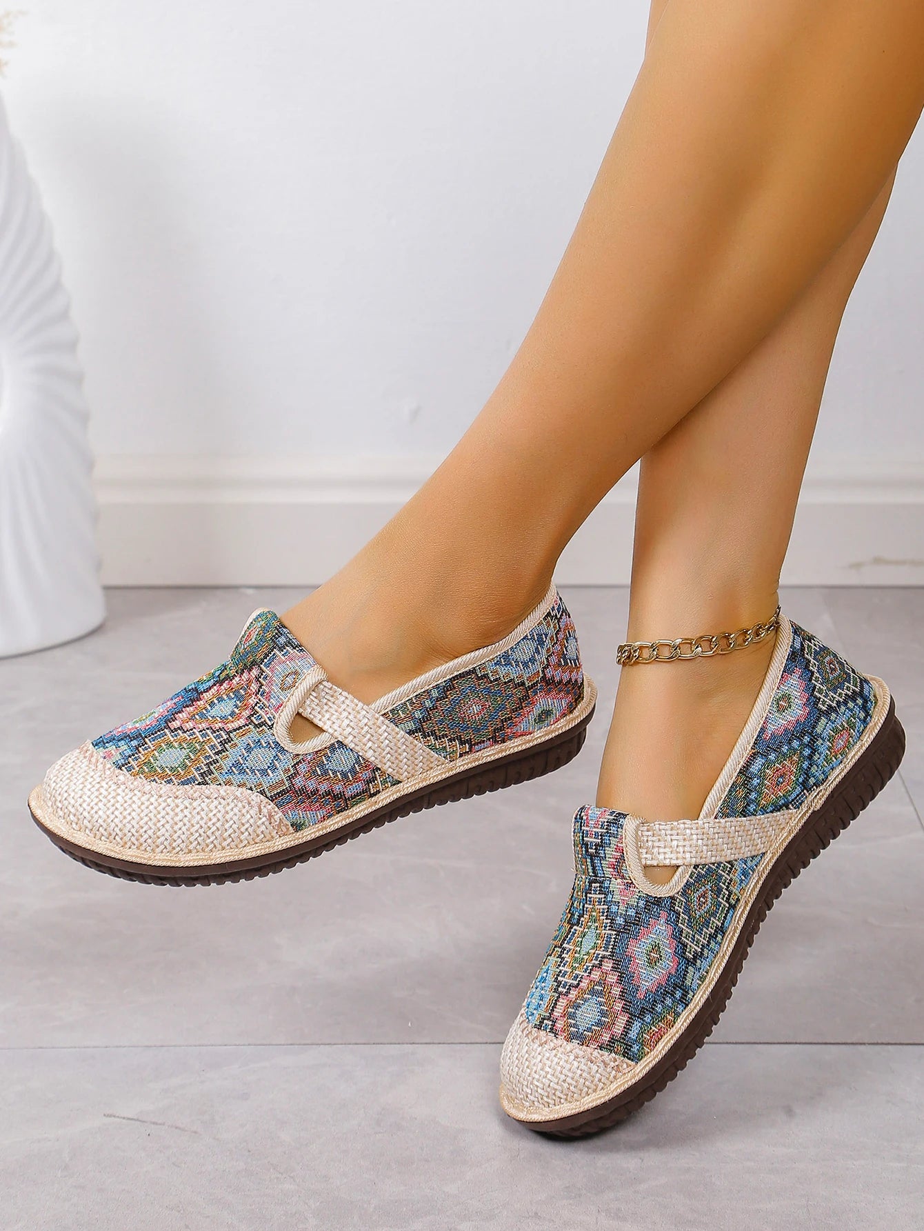 Women's Ethnic-Style Slip-On Flats – Soft Sole Anti-Slip Casual Shoes