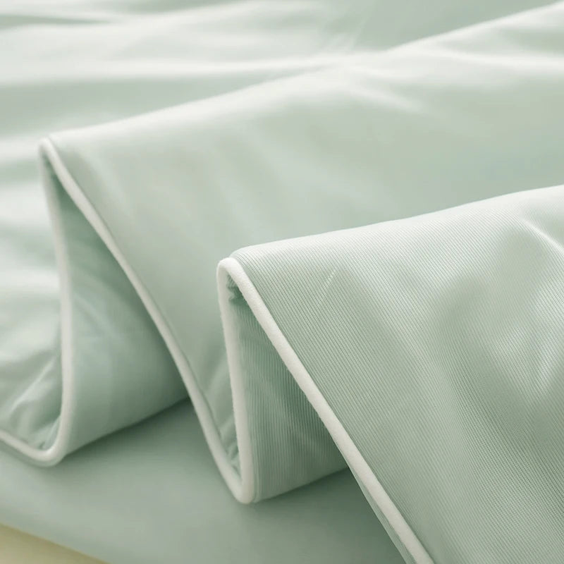 Ice Silk Cooling Blanket – Lightweight Smooth Summer Comforter, Twin & King, Air Condition Quilt