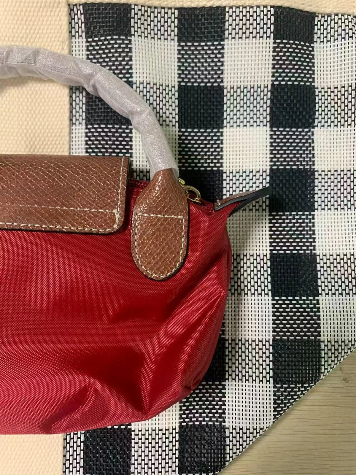 Y2K Mini Nylon Crossbody Bag – Compact Wallet Shoulder Bag for Women 2026
