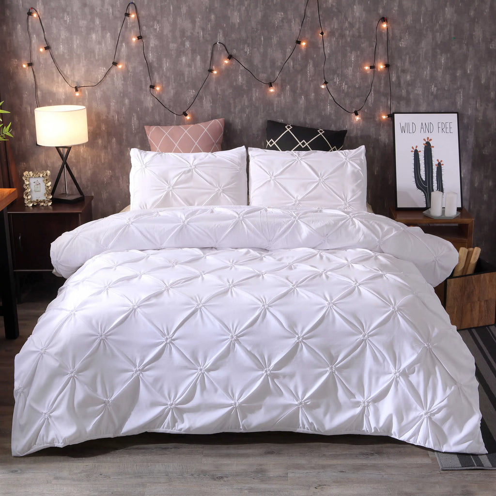 100% Egyptian Cotton Pinch Pleated Duvet Cover Set – 3-Piece with Zipper & Corner Ties, Queen & King