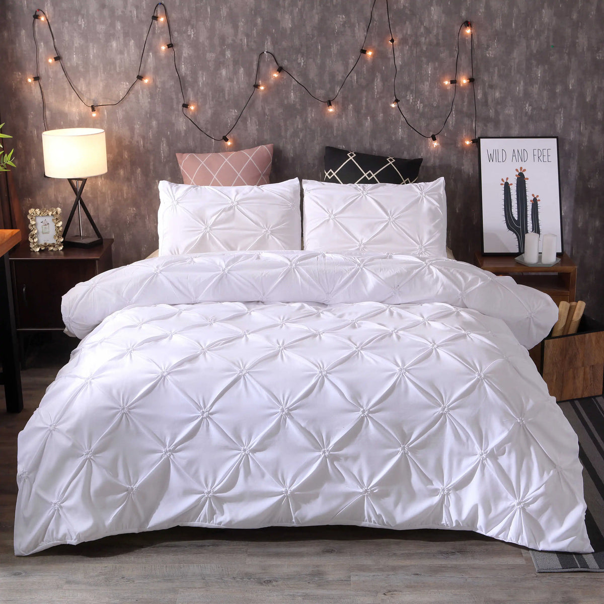100% Egyptian Cotton Pinch Pleated Duvet Cover Set – 3-Piece with Zipper & Corner Ties, Queen & King