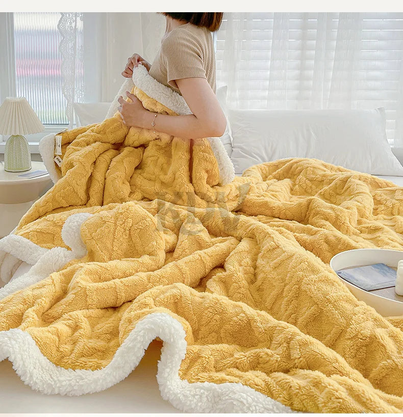 Double-Layer Fleece Blanket – Plush Sofa & Bed Comfort