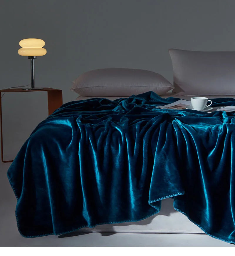 Shell Edge Milk Velvet Blanket – European Solid Color Silky Bedspread for All Seasons