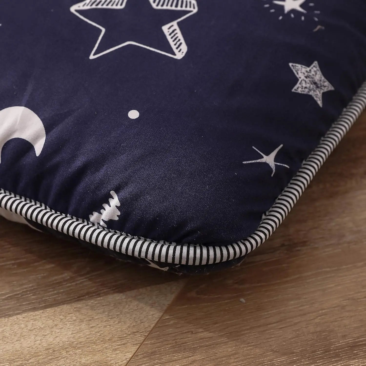 Navy Star Queen Size Foldable Japanese Floor Futon Mattress, Portable Tatami Sleeping Mat for Camping & Indoor Use