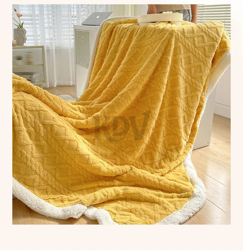 Double-Layer Fleece Blanket – Plush Sofa & Bed Comfort