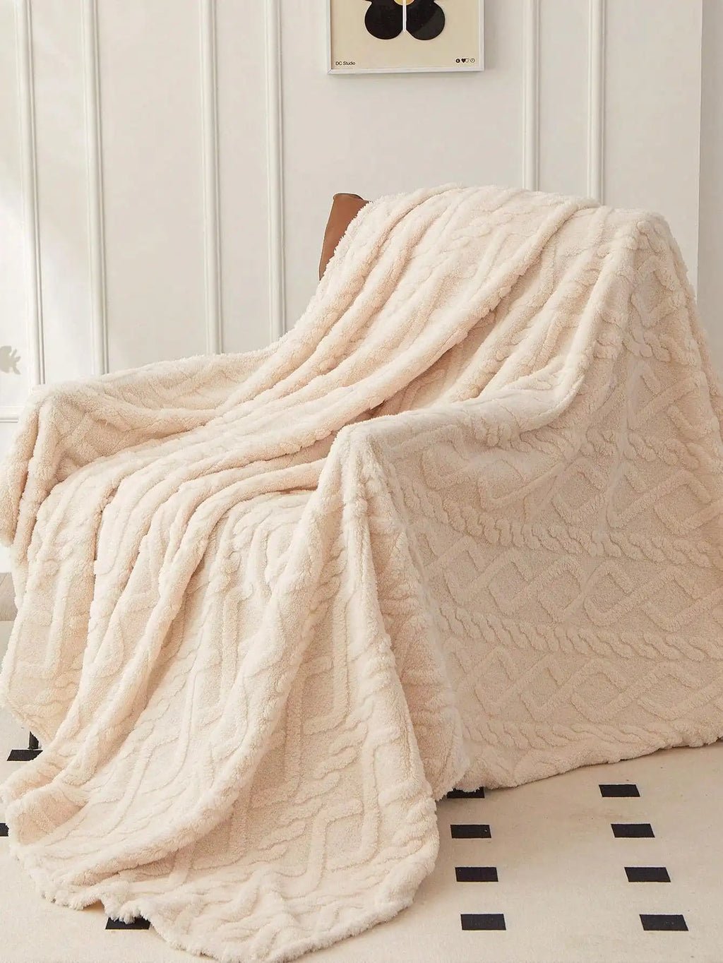 Single-Layer Coral Fleece Blanket – Lightweight Multi-Purpose Bed Cover, Sofa Cover & Nap Blanket