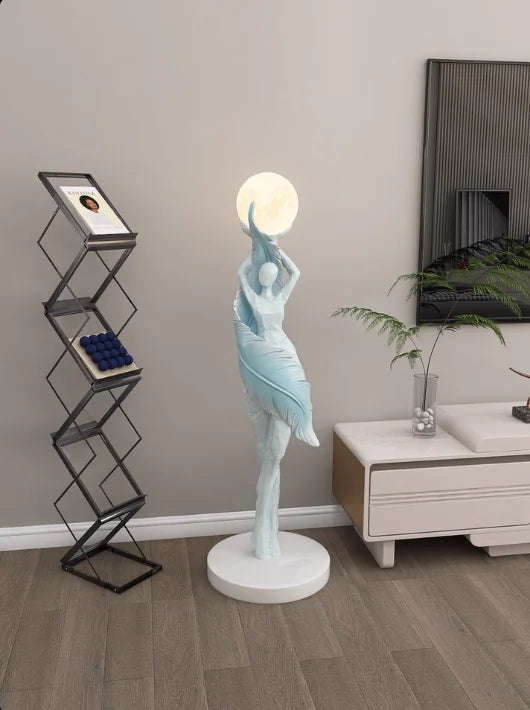 Sculptural Resin Lamp – 85 cm LED Accent