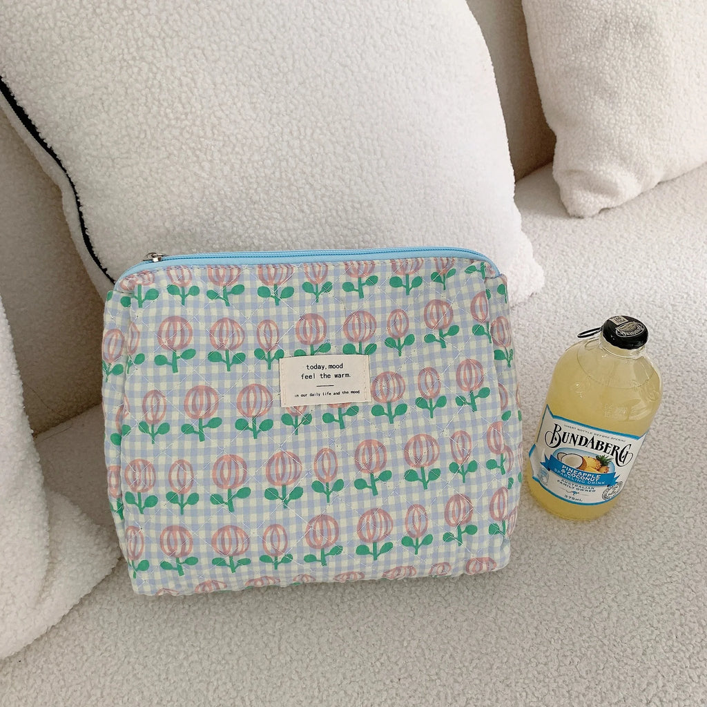 Large Capacity Cosmetic Clutch Bag – Women's Travel Makeup Storage Bag with Zipper