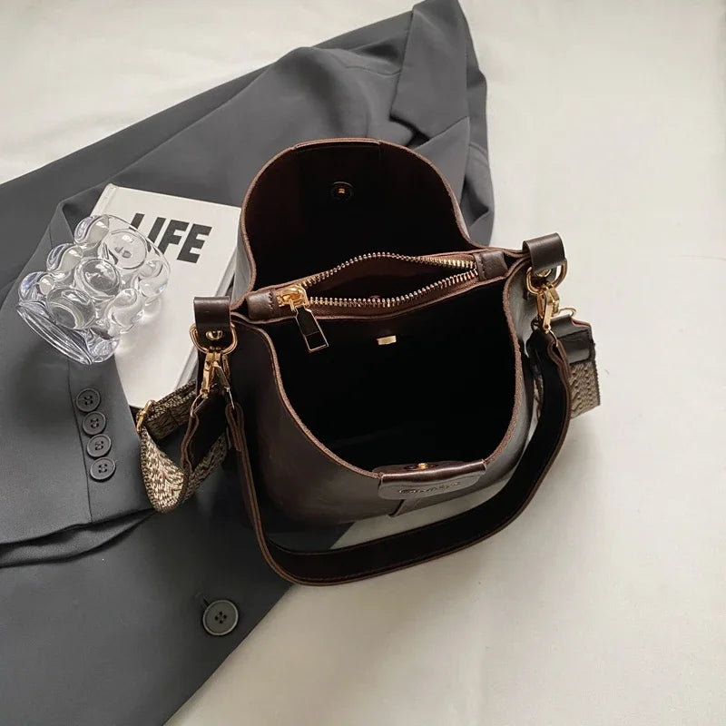 Vintage TPU Bucket Crossbody Bag – Designer Shoulder Handbag for Women