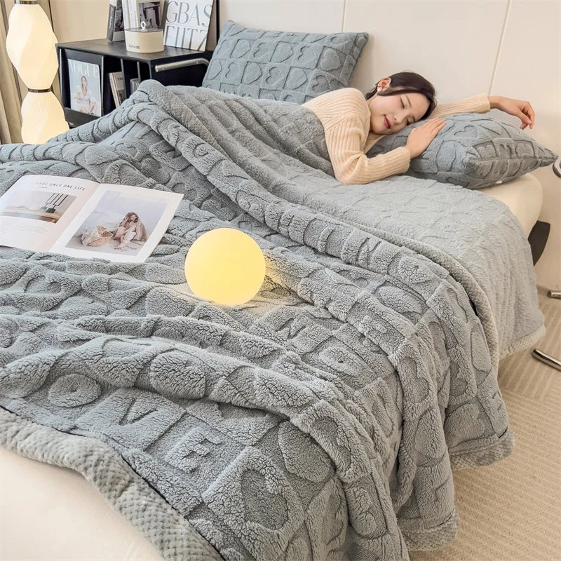 Heart Pattern Fleece Blanket – Cozy Throw & Bedding Sets