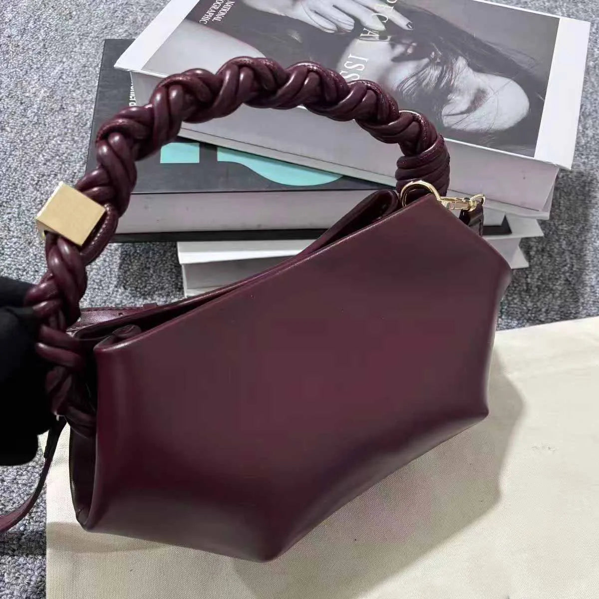 Paris Hexagonal Woven Genuine Leather Mini Saddle Clutch Crossbody Bag – Premium Fashion Shoulder Handbag for Women