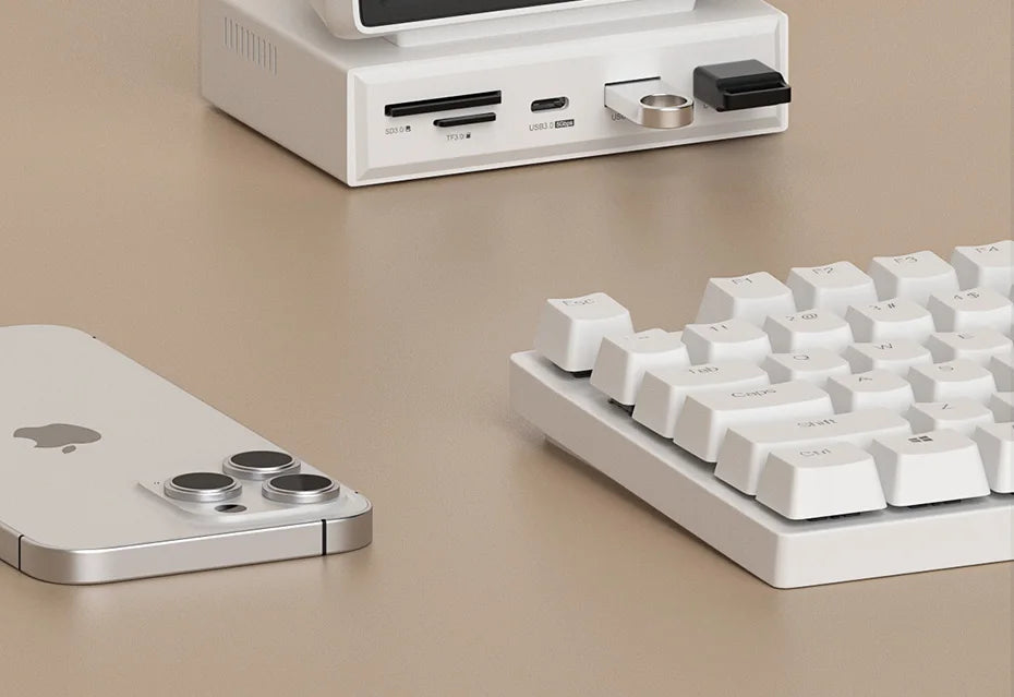 Hagibis 3.5-Inch IPS Mini Display & USB-C Hub