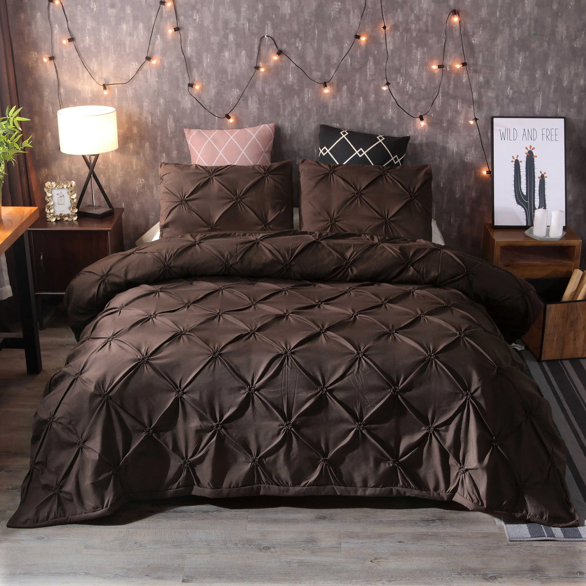 100% Egyptian Cotton Pinch Pleated Duvet Cover Set – 3-Piece with Zipper & Corner Ties, Queen & King