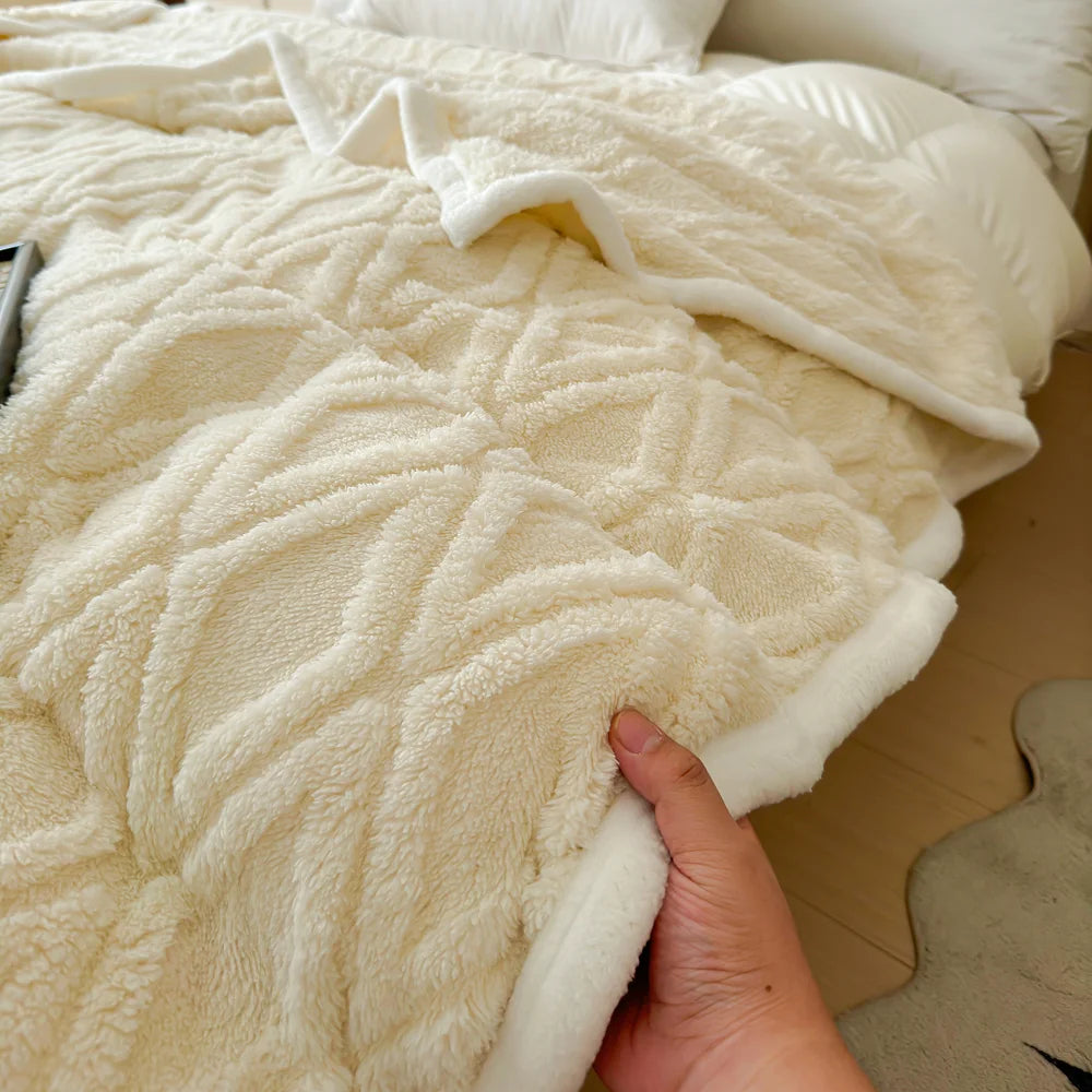 Lamb Fleece Blanket – Soft Warm Cozy Throw for Bed, Sofa & Office Nap, Fall & Winter