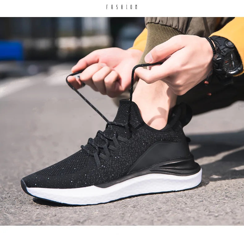 Men's Lightweight Mesh Lace-Up Sneakers