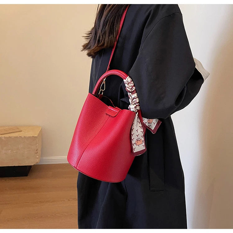 Fashion Simple PU Leather Bucket Shoulder Bag – Luxury Commuter Handbag for Women