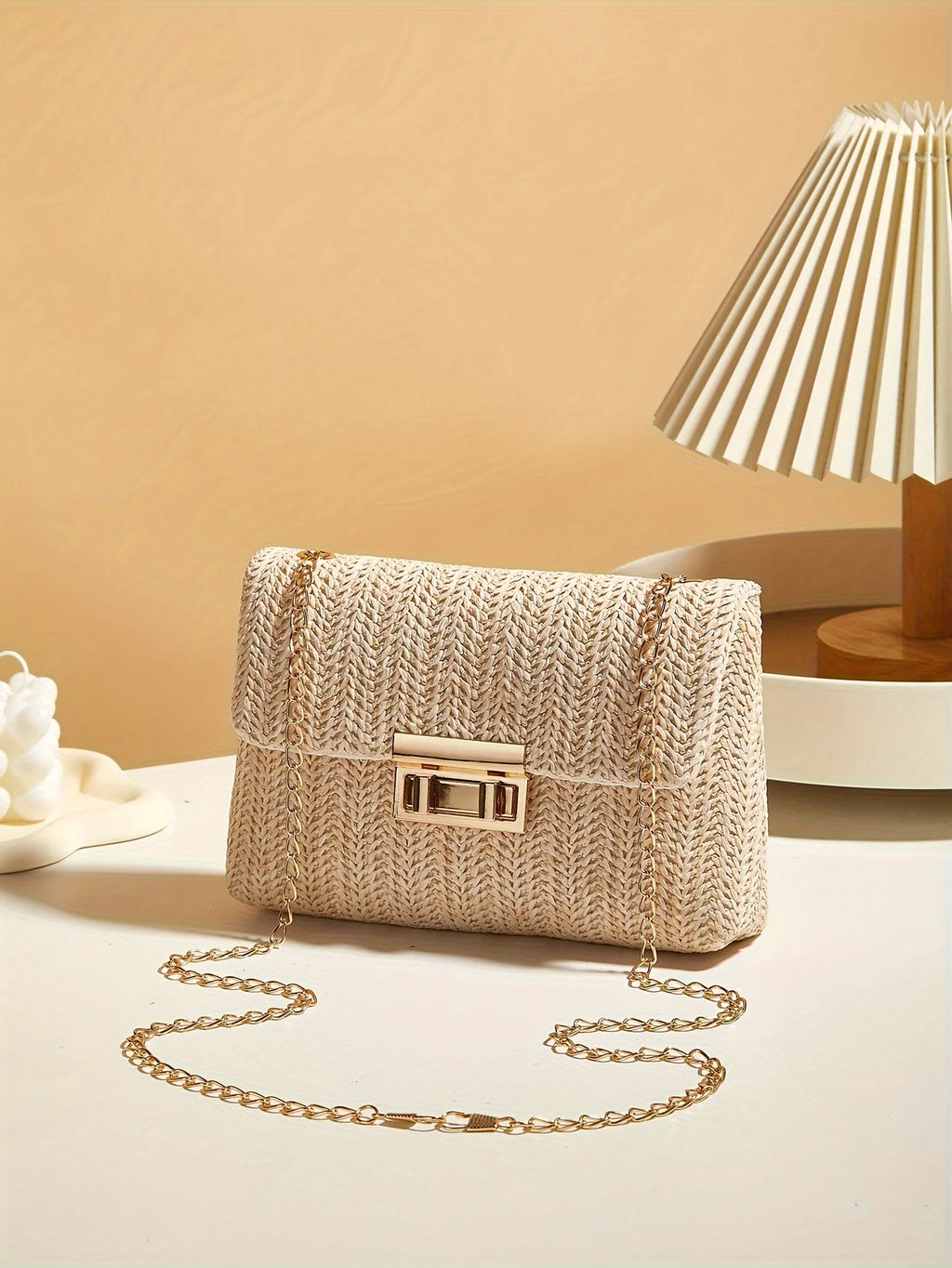 Woven Straw Shoulder Bag – Handwoven Crossbody Purse with Lock Closure for Women